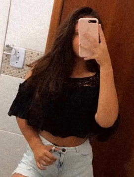 <em><strong>Angie T.  · Córdoba</strong></em>